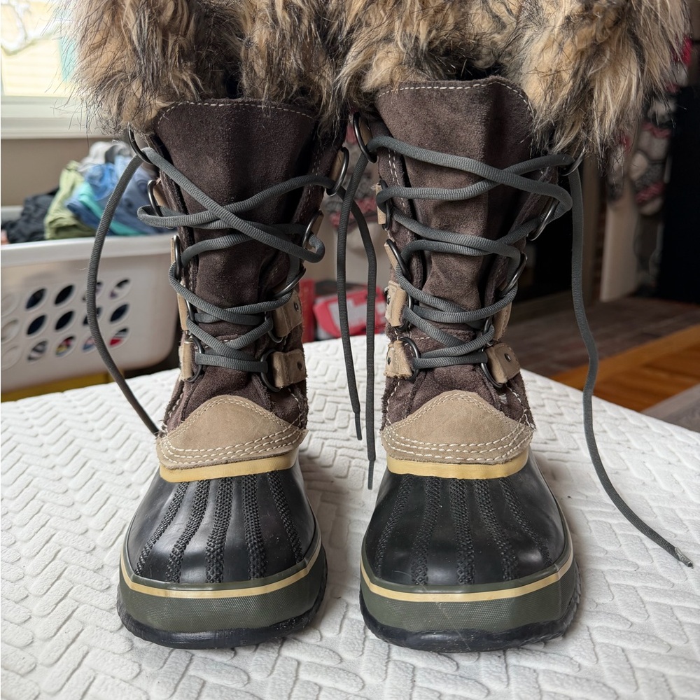 Sorel Women's Joan of Arctic Winter Boots - Gray and Brown